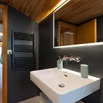 Spacious Near Brienz With Hot Tub & Parking * Kienholz