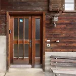 Spacious Near Brienz With Hot Tub & Parking
