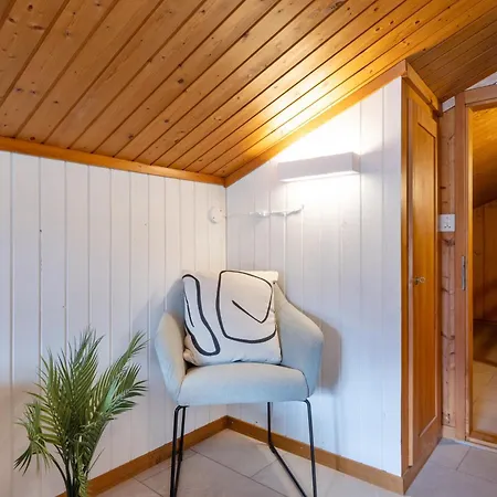 Spacious Near Brienz With Hot Tub & Parking * Kienholz