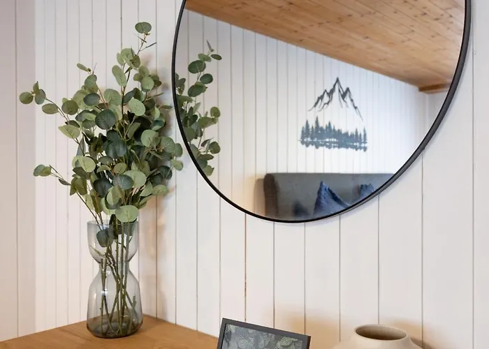 شقة Spacious Near Brienz With Hot Tub & Parking