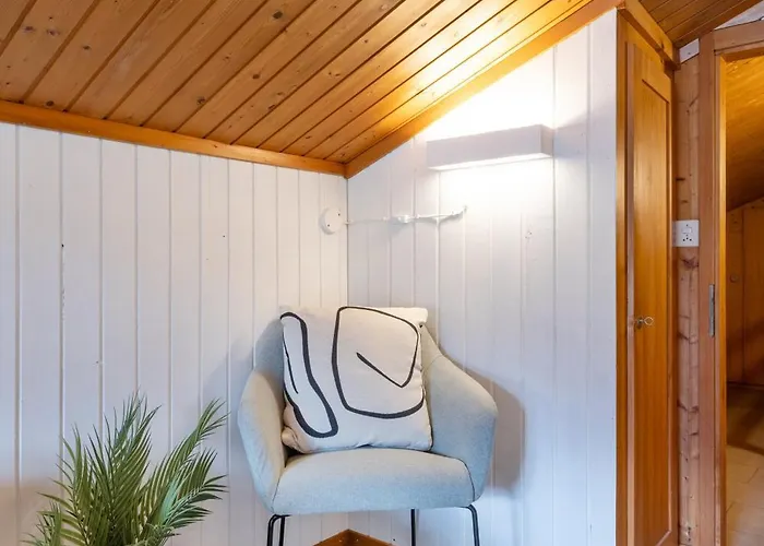 Spacious Near Brienz With Hot Tub & Parking * Kienholz