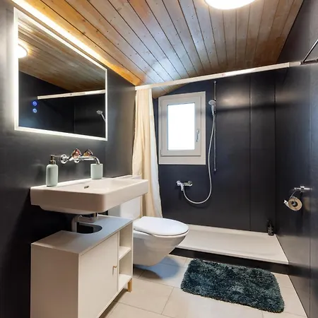 Spacious Near Brienz With Hot Tub & Parking * Kienholz