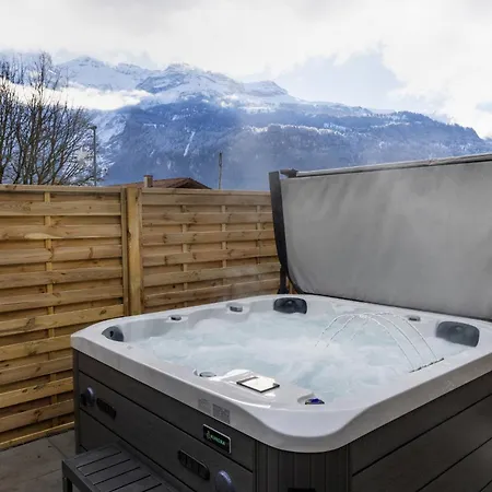 Spacious Near Brienz With Hot Tub & Parking Kienholz