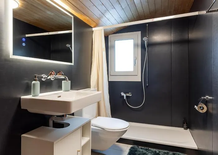 Spacious Near Brienz With Hot Tub & Parking * Kienholz